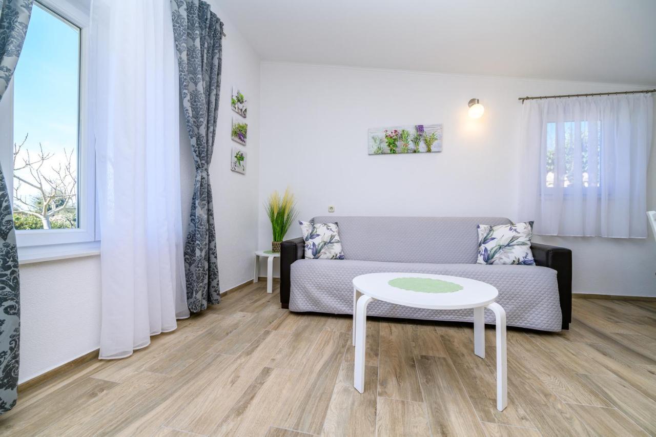 Krcina Holiday Home Cres Extérieur photo
